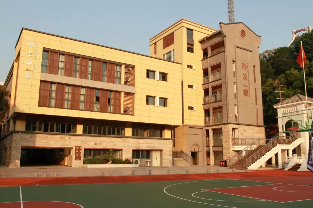 福州最牛逼的学校,被清华北大争着录取