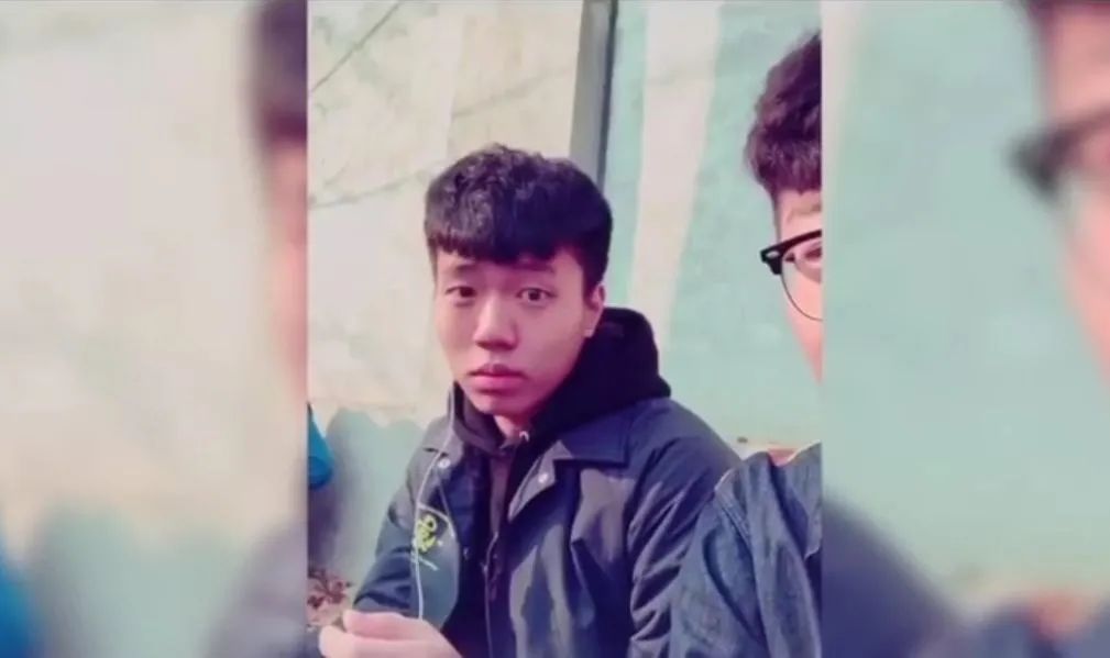 一不小心，《官方回答》成了夏天最火的hitsong