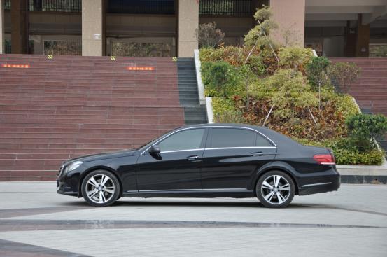 沉浸式体验2018款奔驰e320,2015款奔驰e320详细介绍