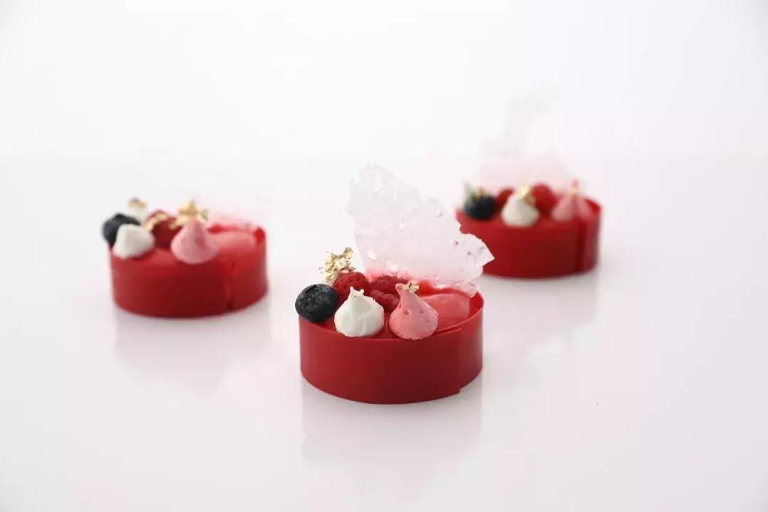 如何开一家港式甜品店赚钱快点呢,2019年开甜品店怎么样