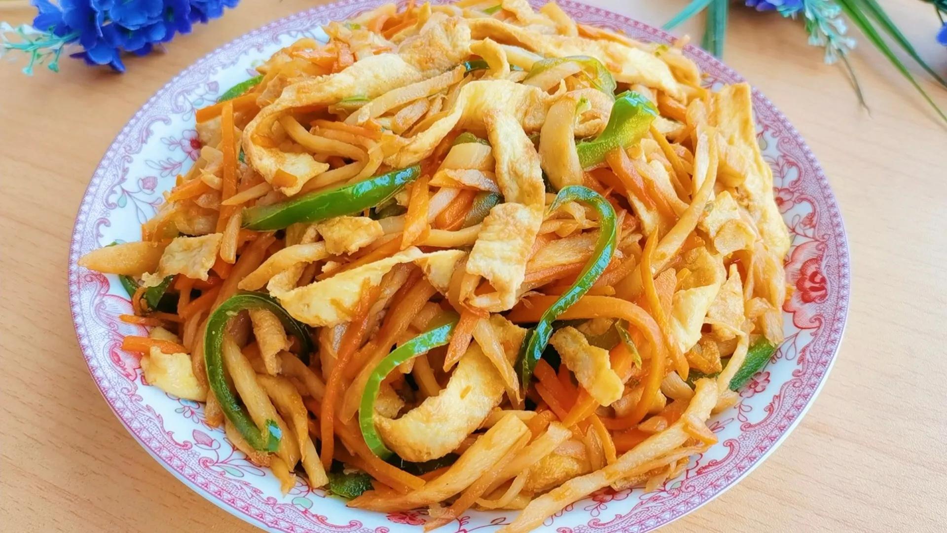 茭白鸡蛋青椒可以一起炒吗,茭白怎么吃好吃又简单