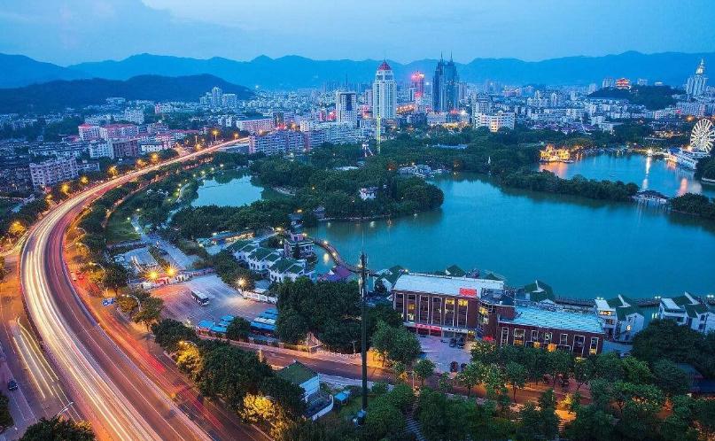 福州三所“白马中学”走红，赢在“起跑线”的学校，家长的青睐