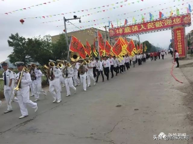 阜南张氏祠堂落成庆典仪式,张氏祠堂唱戏人山人海