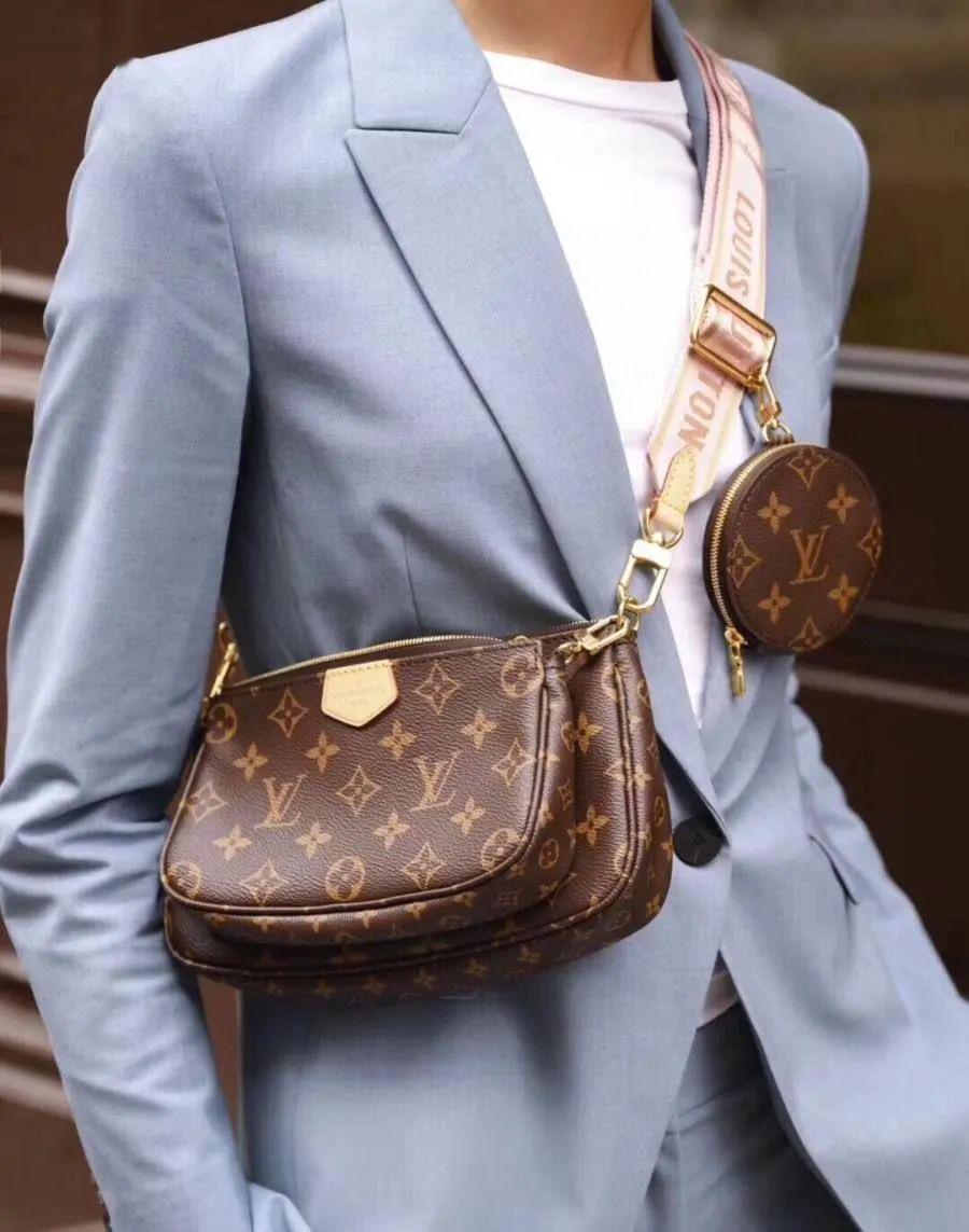 这4款包包背出去一定会被夸好看,这五款秋冬包包潮的让人心动