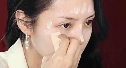你的粉底液抹得匀称吗,你的粉底液用对了吗