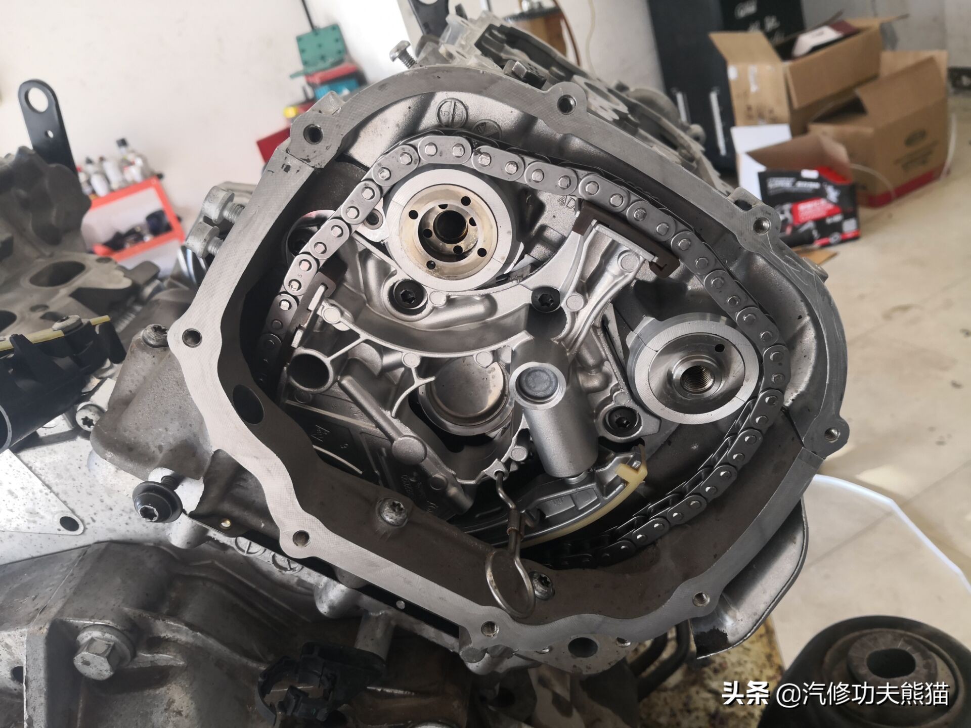 奥迪a6l2.4免拆烧机油处理靠谱吗,奥迪a6l2.4烧机油大修注意事项