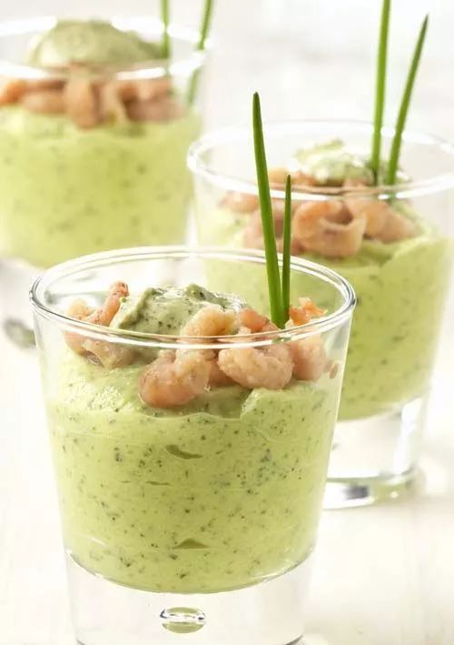 泫雅牛油果绿两件套,泫雅牛油果绿穿搭