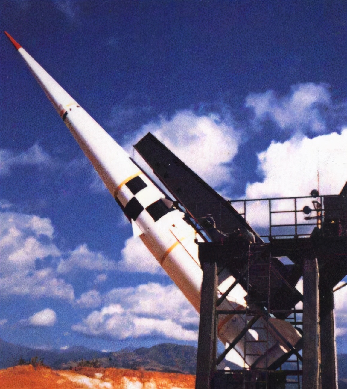 俄罗斯用导弹撞击小行星,反导拦截为什么用撞击动能弹头