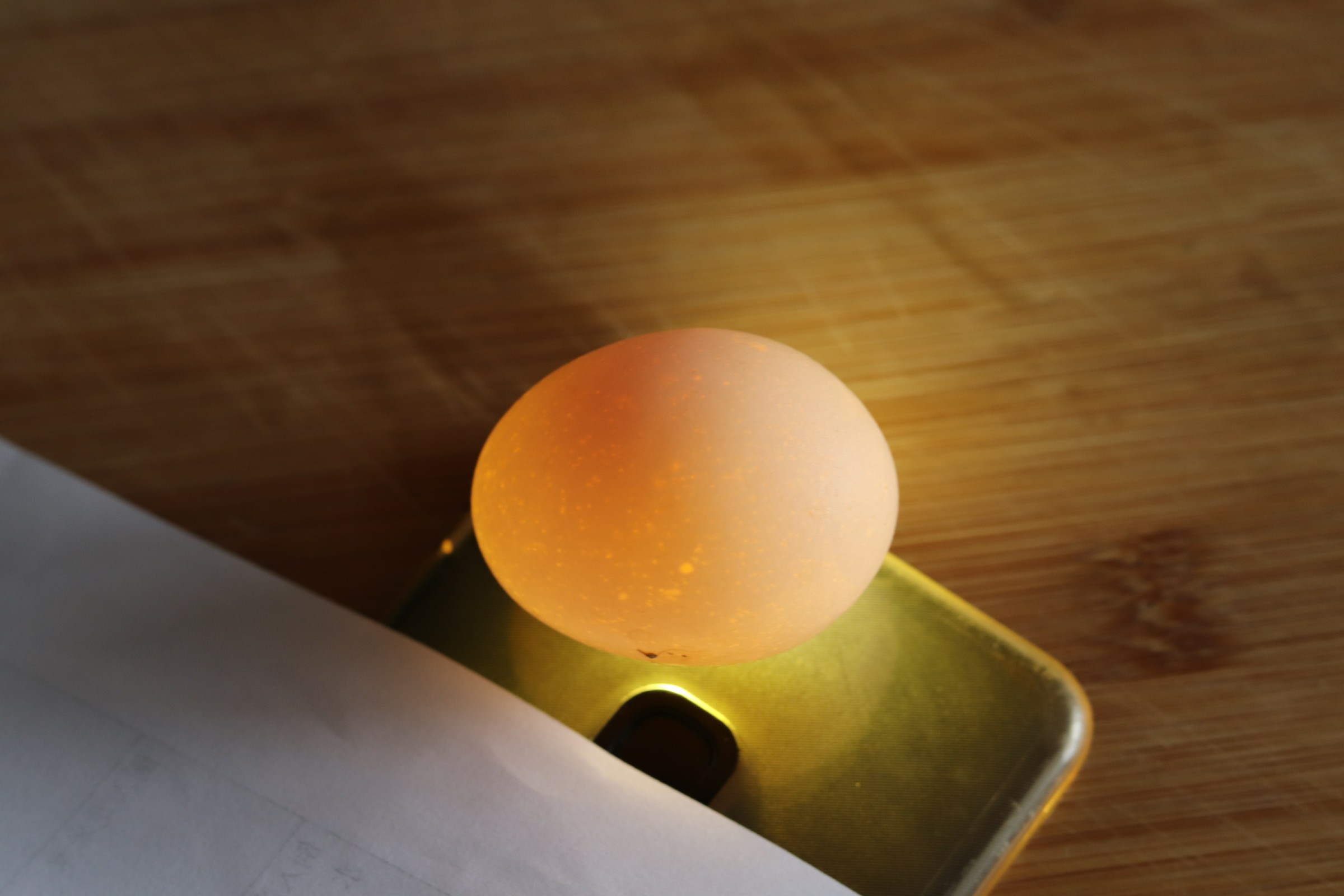 煮熟的鸡蛋放冰箱冷藏保存多久,煮熟带壳鸡蛋放冰箱可以保存几天