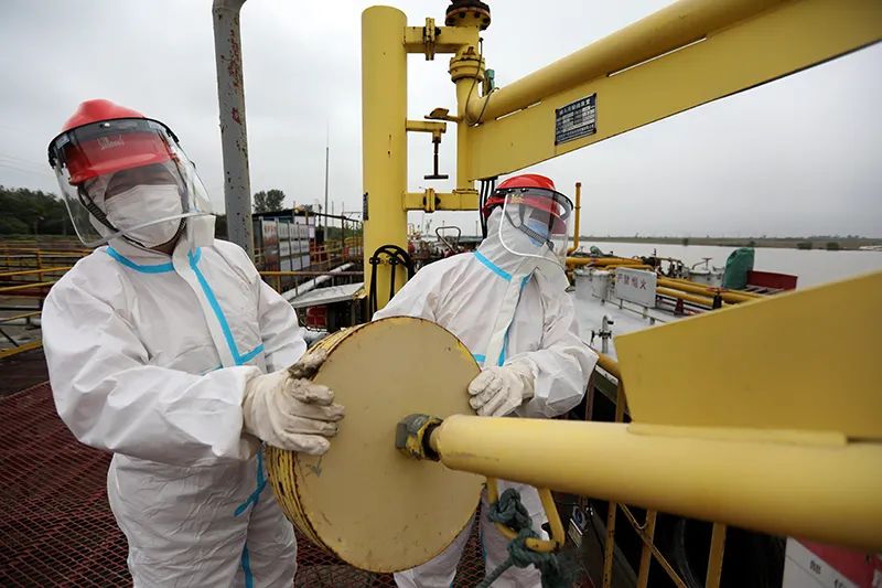 超长待机，魔幻40天，看着看着就忍不住……