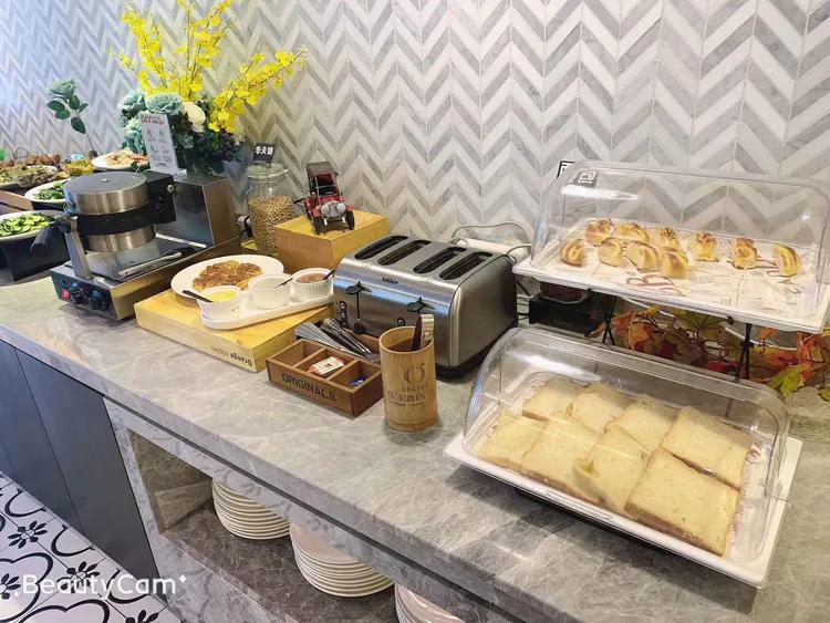 酒店业的创新之举—老徐直播:又见烟花三月,入梦桔子奥邦酒店