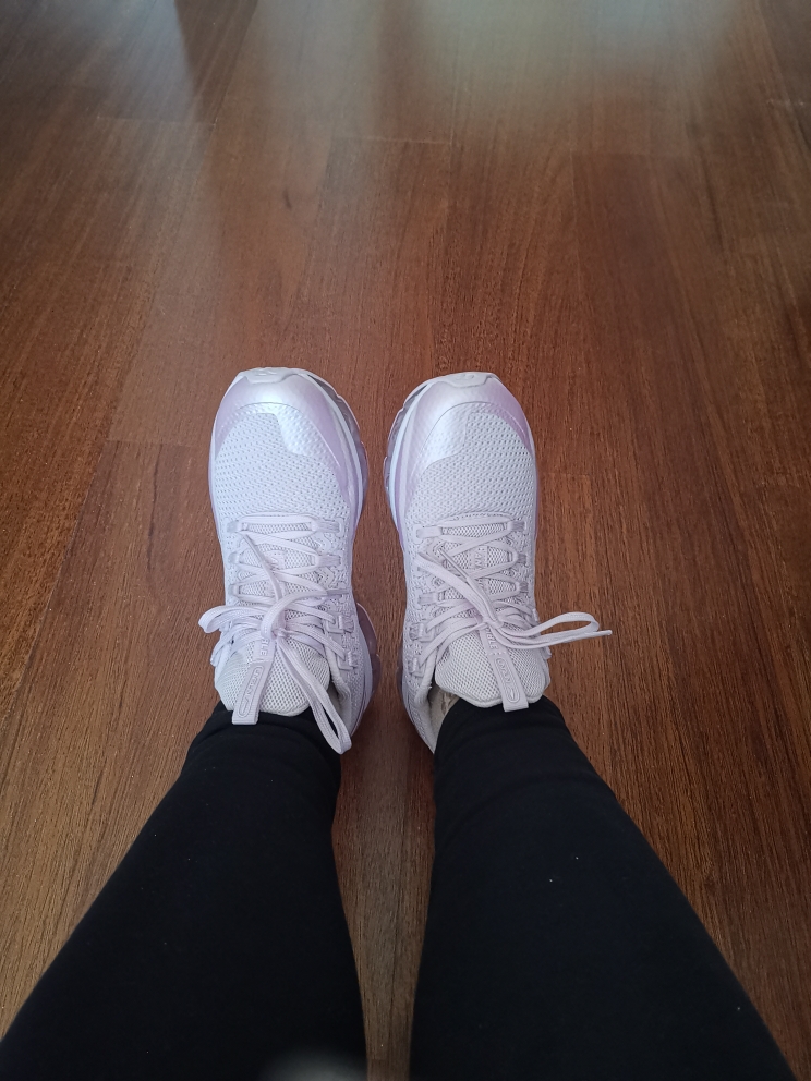 女跑步鞋推荐李宁,李宁跑步鞋女款哪个好