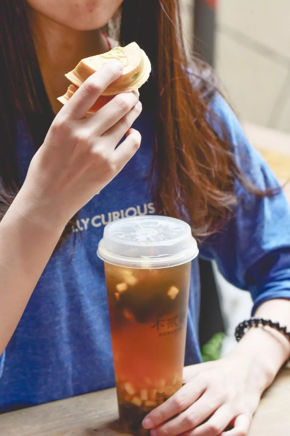 只卖3杯奶茶,只卖100多杯的奶茶