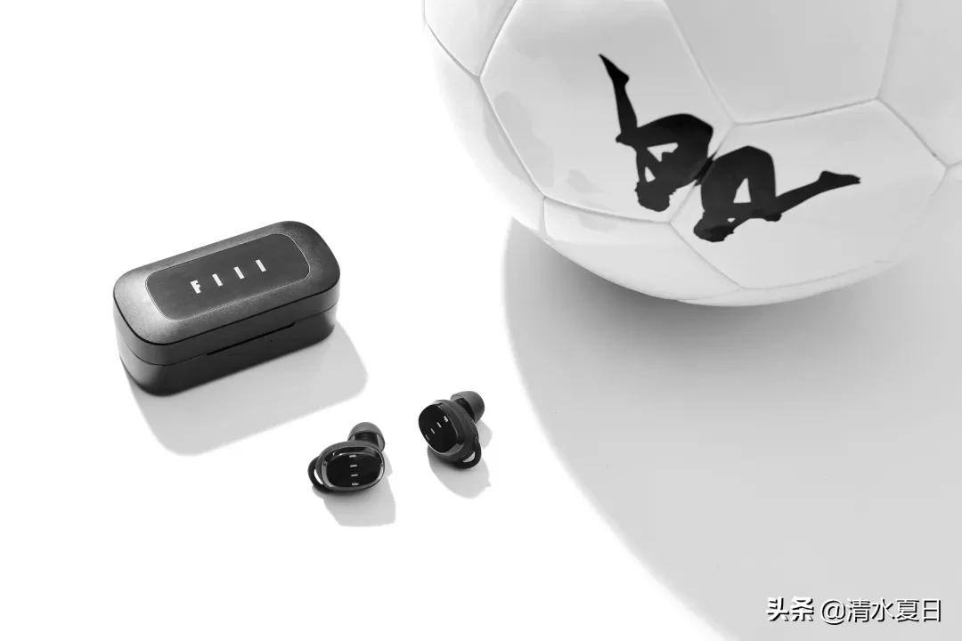 汪峰老师代言的耳机怎么样,汪峰耳机到底好不好