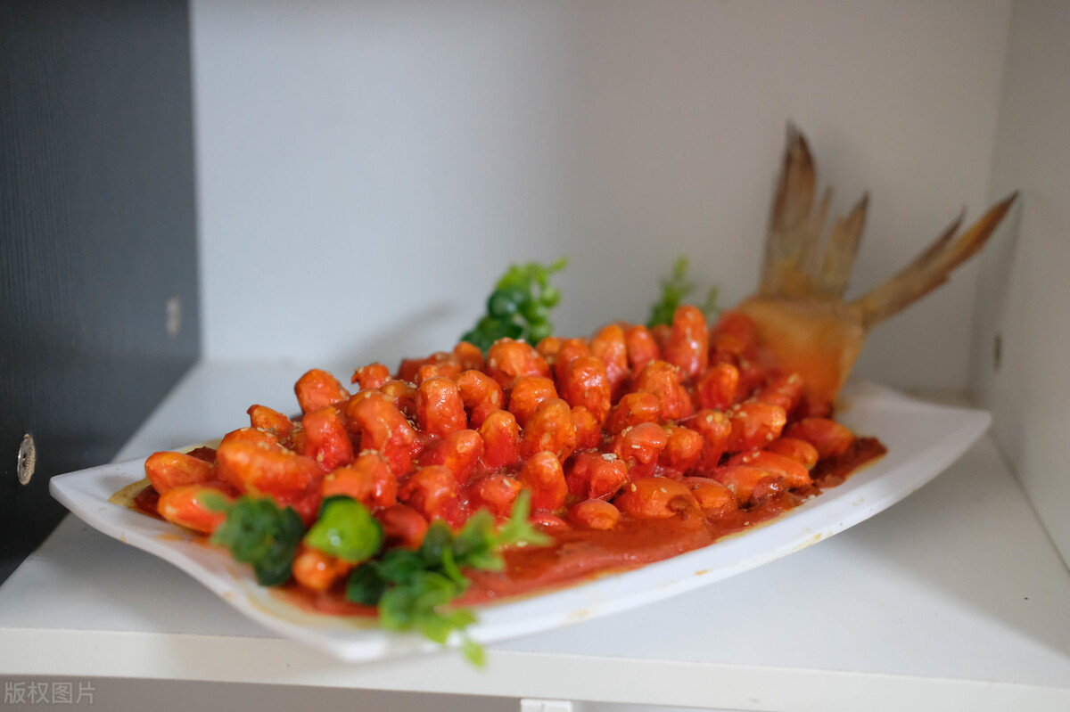 金牌月嫂推荐十样月子黑鱼餐,金牌月嫂月子鲫鱼餐食谱