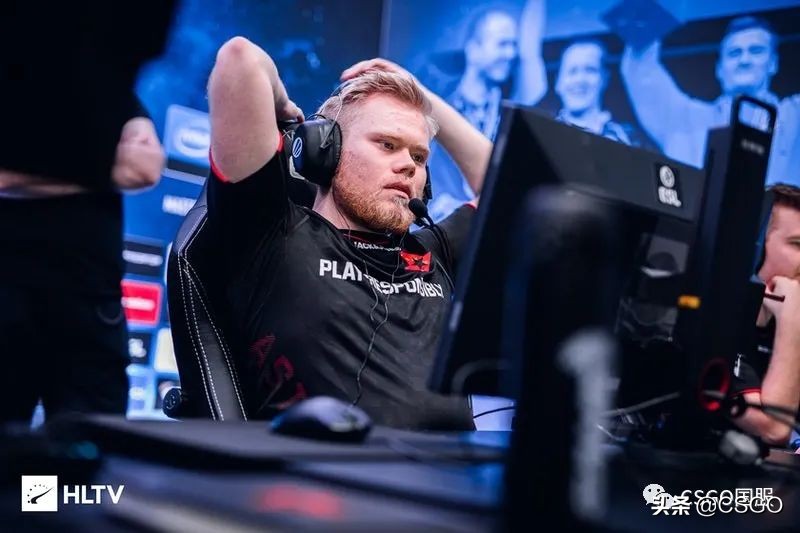 「CSGO杂谈」秃瑟：选手二月红黑榜，双小将冲天，拉胯皆豪门