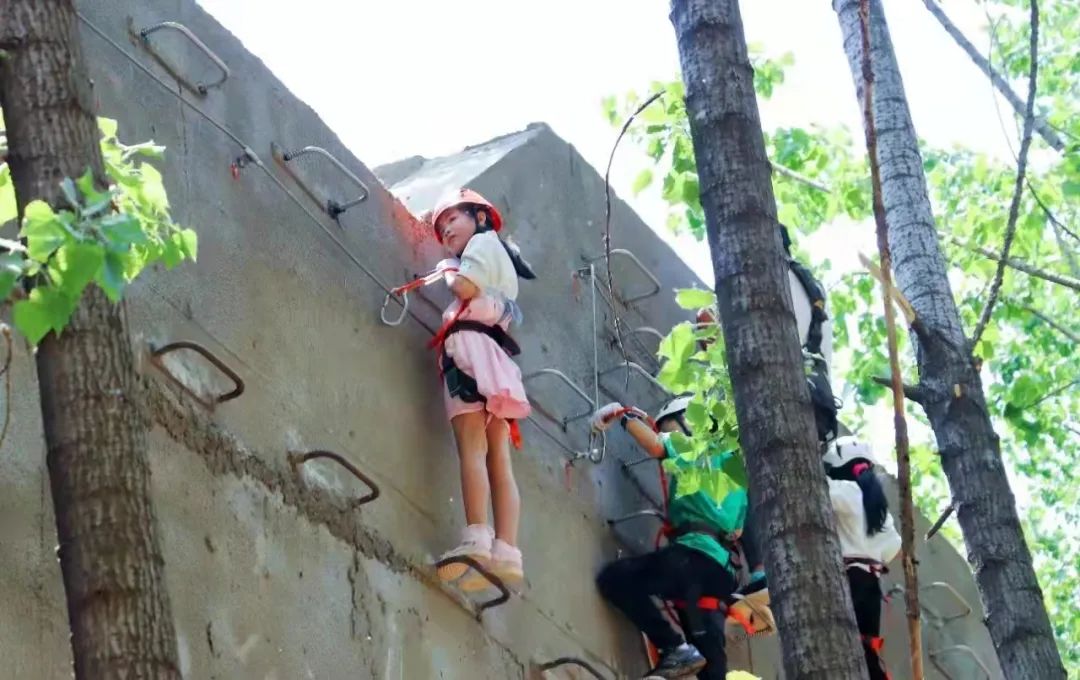 建业足球小镇现在重修状况,建业足球小镇现状