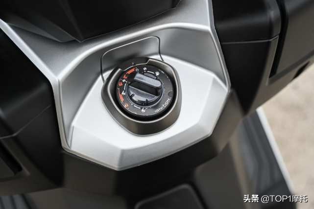 光阳赛艇s250和2023款s350比较哪个好,跨界踏板光阳赛艇250配置