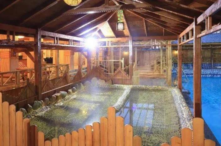 空中温泉酒店一日游,空中冰泉