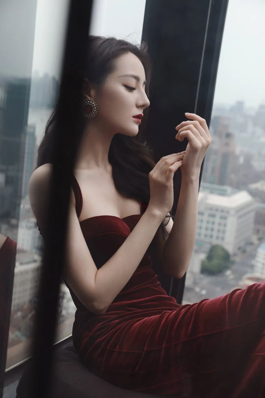 炸上热搜的她，说一句人间绝色不过分吧？