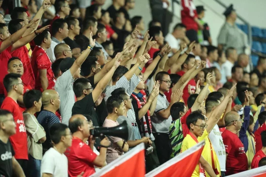 娑呮閲嶇敓澶哄啝,鍥涘窛瓒崇悆姣旇禌2019