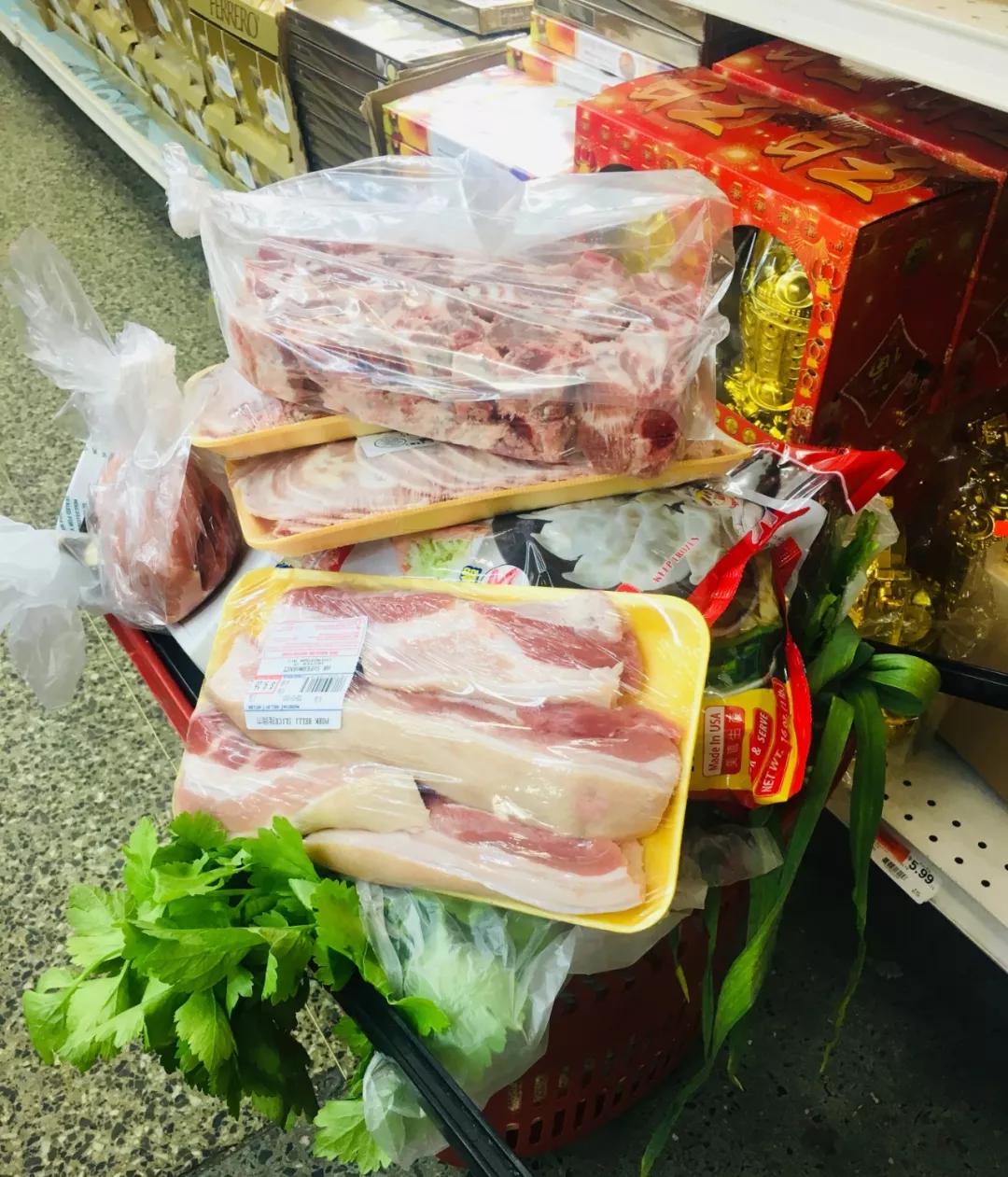 歪果仁总结中国留学生标配....我好像上了个假大学