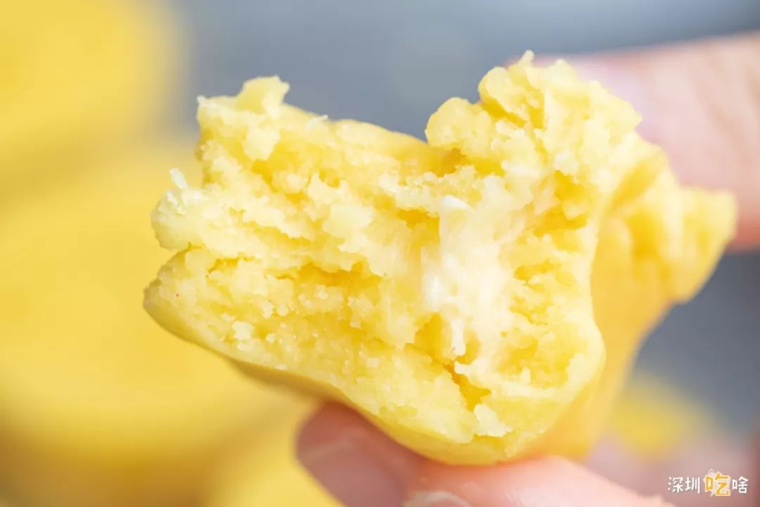 鲍师傅绿豆糕什么味的好吃,鲍师傅绿豆冰糕是酸的吗