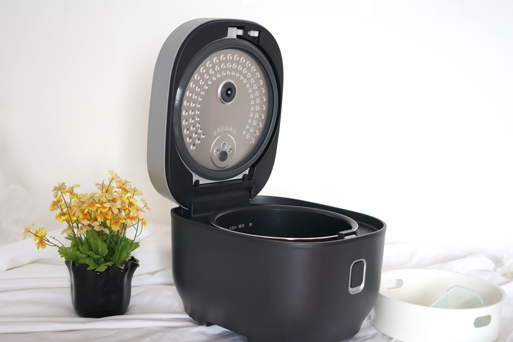 美的纤v智能饭煲5l,美的蒸炖锅测评