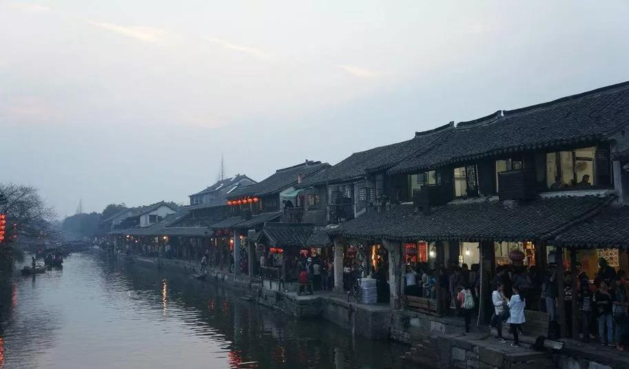 乌镇现在还值得去吗,乌镇是否值得去