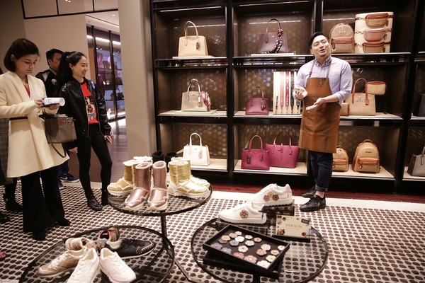 coach鐜颁唬杩愯惀妯″紡,浠庣粡钀ヨ搴︾湅绮剧泭绠＄悊