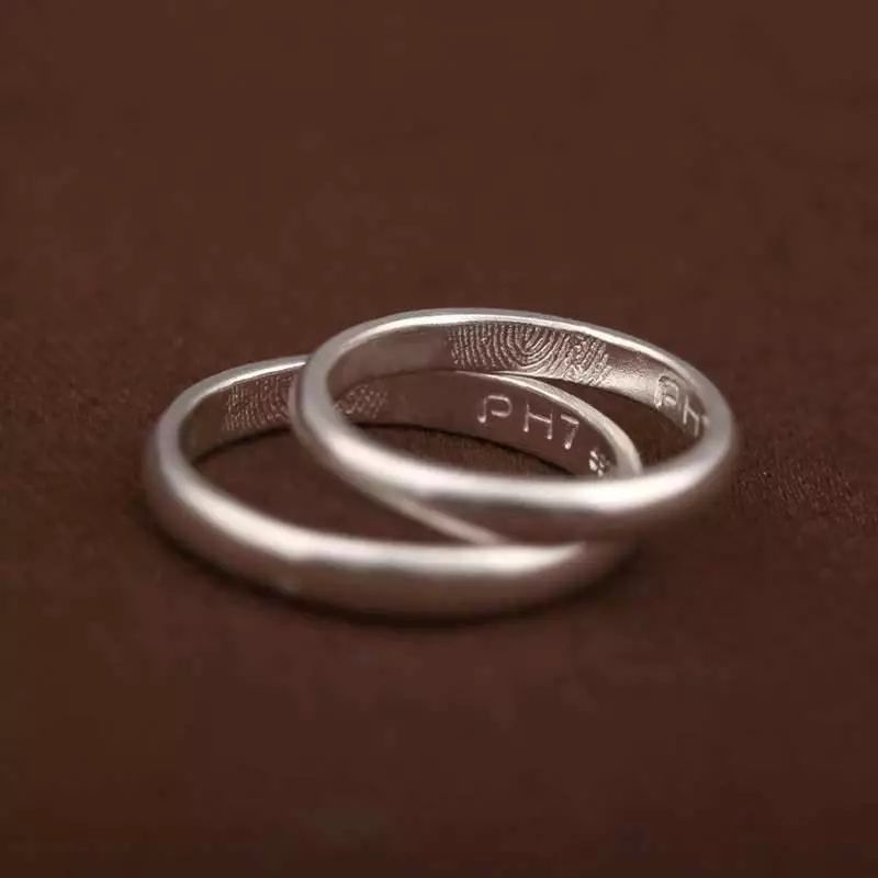 小情侣闺蜜居然在小屋鼓捣一下午，弄出了这个？