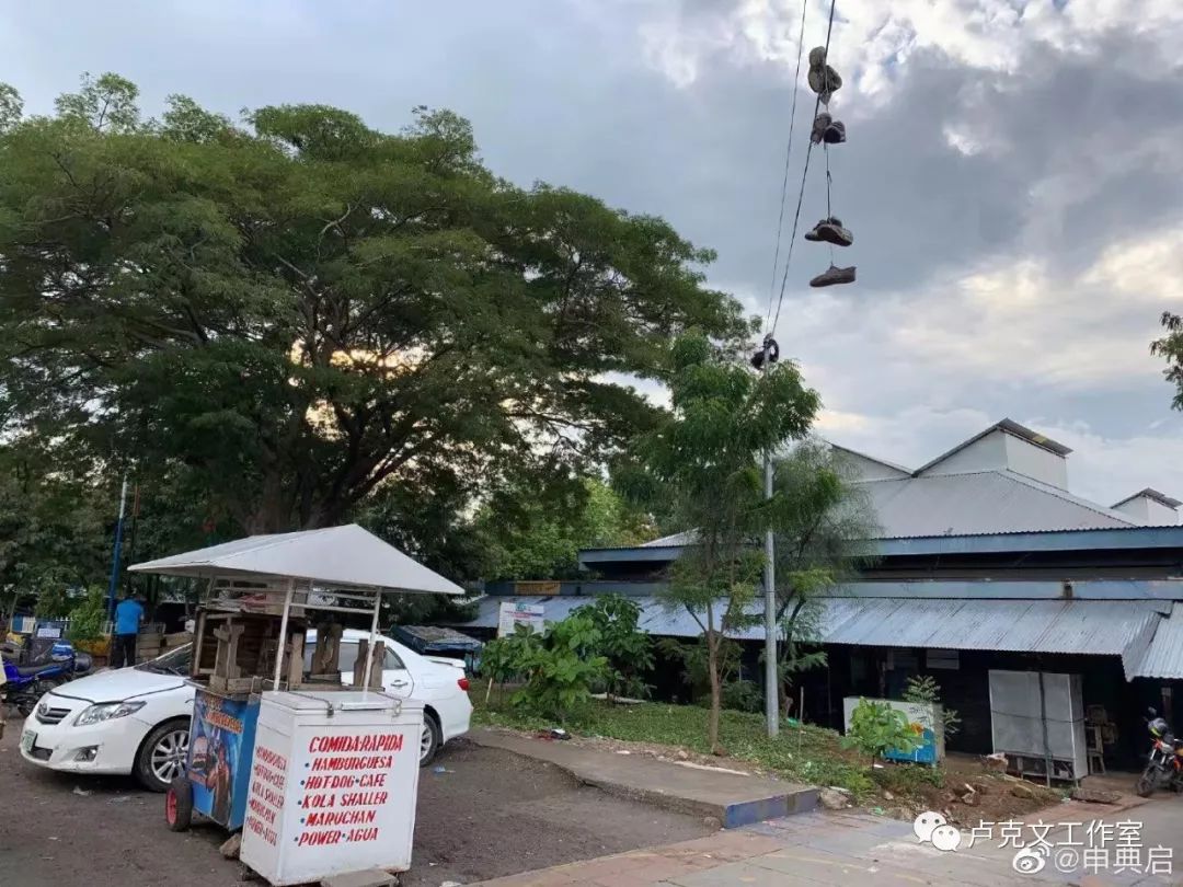 参赛的独舞,十月独舞