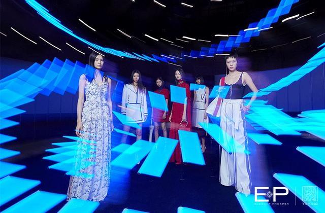 ep雅莹走秀2019,ep雅莹黑裙子