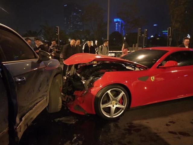 三者险买100万还是200万是赔谁的,三者险是买50万的好还是100万的好