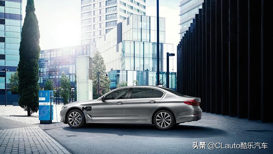 19款宝马530le参数配置和20款区别,宝马2020款530le豪华版45.1万贵吗