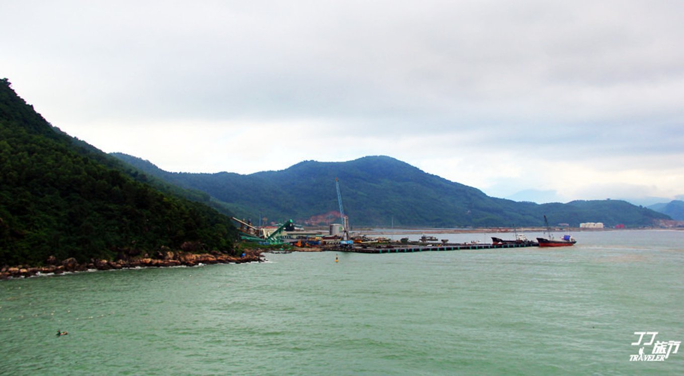 波澜不惊可以形容水面吗,描述海上邮轮的感觉