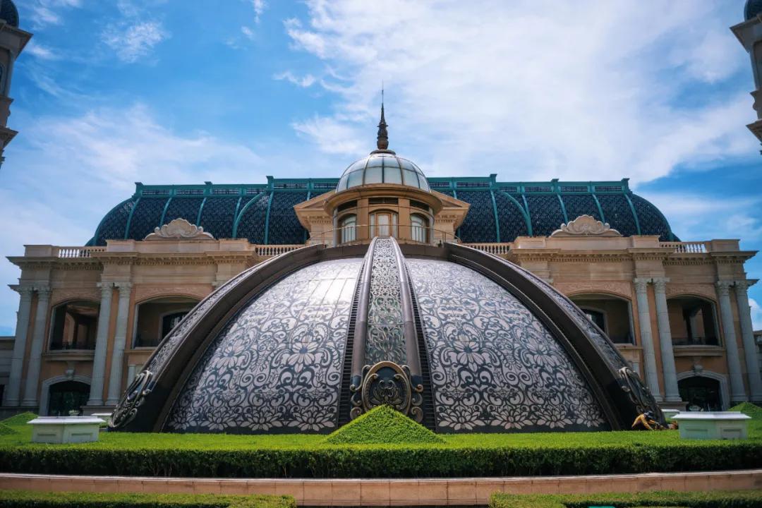 200块钱住北京,200块住酒店吃大餐