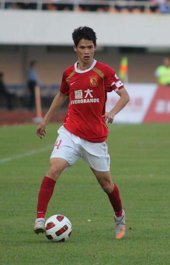 李健华足球履历,恒大功勋退役完整版