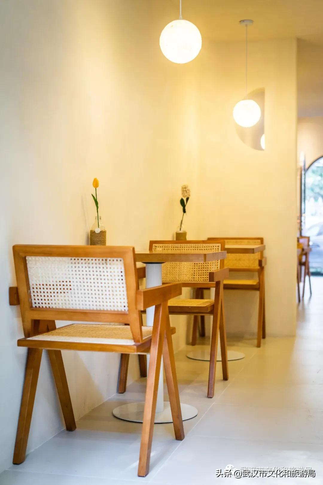 武汉12月秋季枫叶和银杏叶美景,枫叶银杏的美景最新