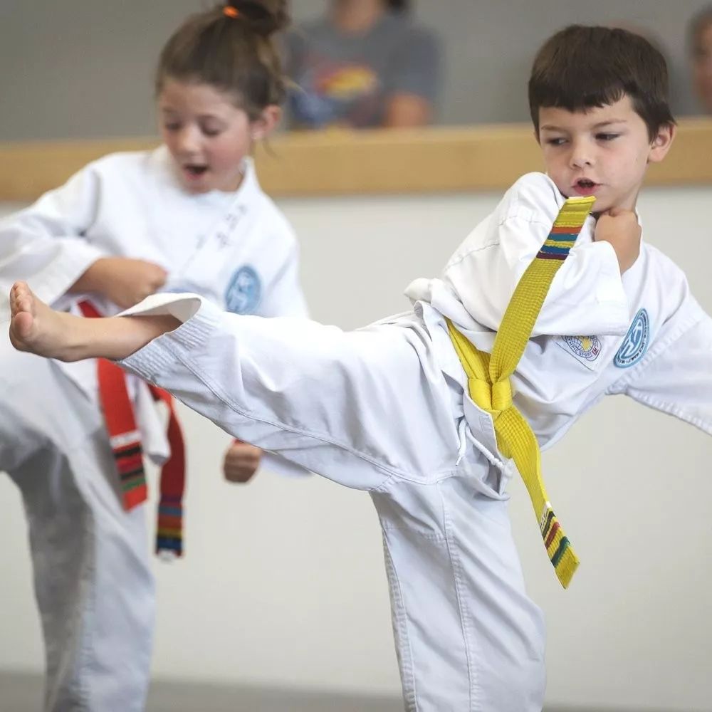 小孩学跆拳道影响长高吗,小孩学跆拳道会不会影响身高