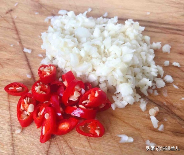 凉拌金针菇料汁的做法,家常金针菇凉拌菜做法大全