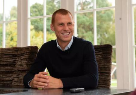 球星有多赚钱,皮克除了踢球还在干嘛