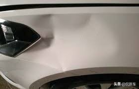 小车被撞凹陷怎么办,车尾被撞小凸要维修吗