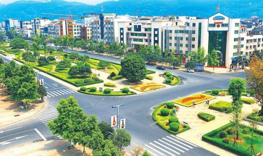 泸州高铁站发展前景,泸州有渝昆高铁