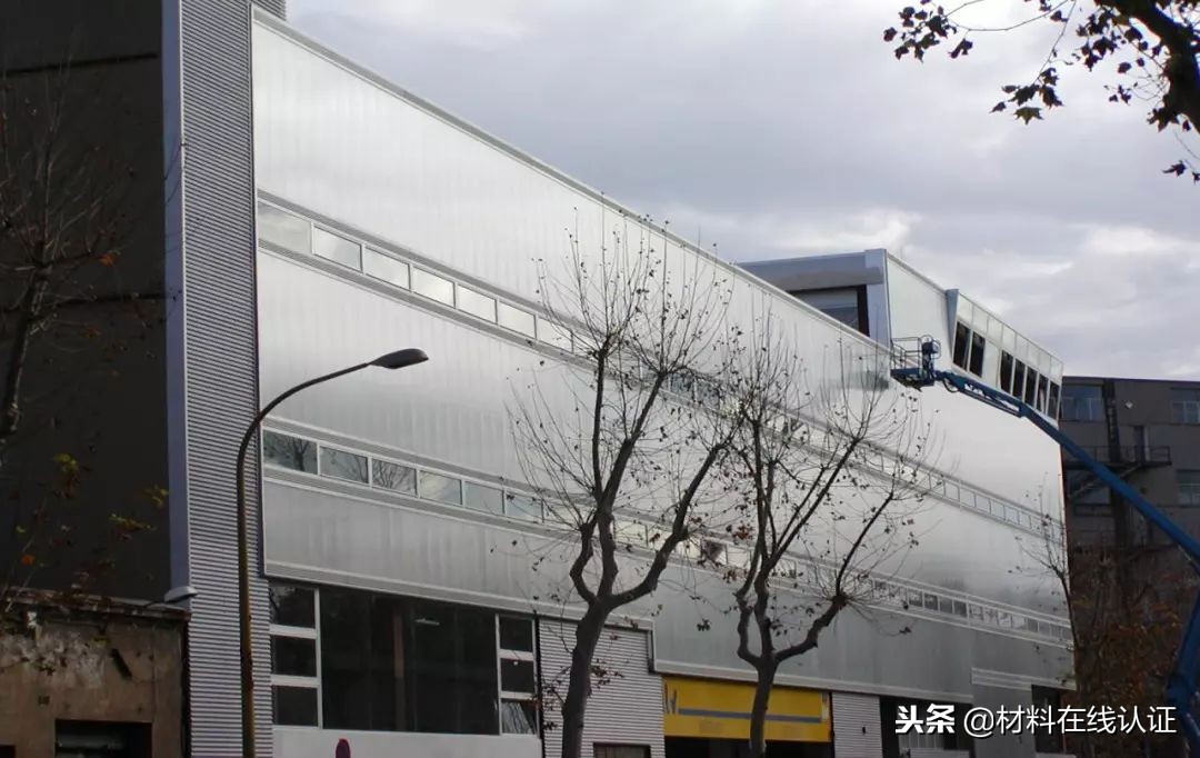 没有聚碳酸酯板打造的体育场，哪还有本届世界杯？