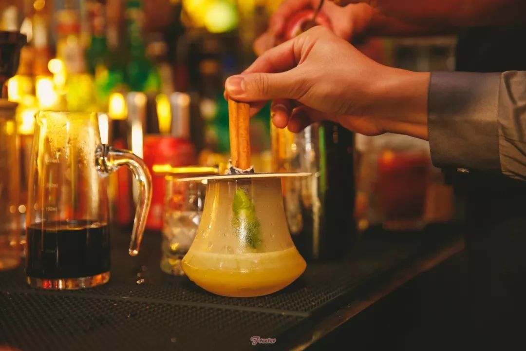 海口小众酒吧指南|放下手机,跟我喝酒去