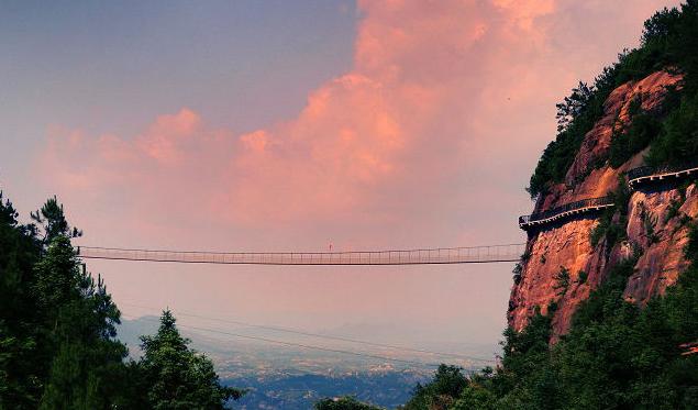 专业的事给专业的人做，岳阳石牛寨给游客更好的旅游体验！