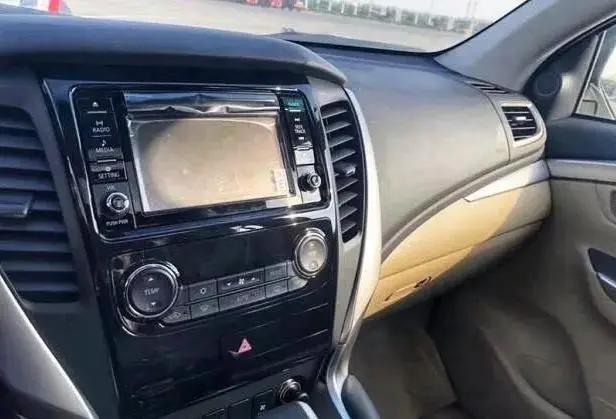 最新款三菱帕杰罗越野性能,三菱帕杰罗速跑2003款2.4