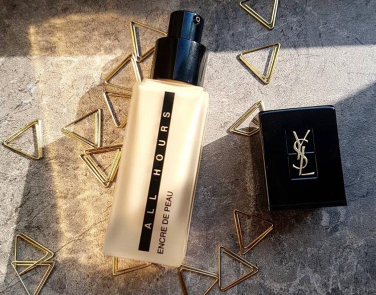 秋冬粉底液中性持久不暗沉,粉底液测评混干皮阿玛尼跟ysl