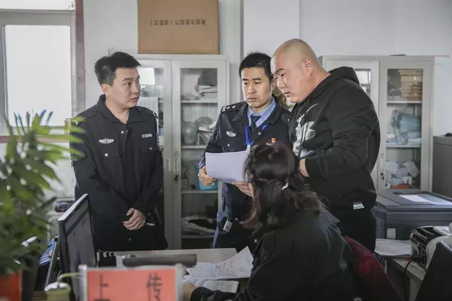 车管科民警日常工作,车管窗口民警暖心事